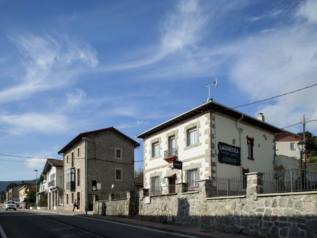 Casa Rural Lagun Etxea Pobes Exterior foto